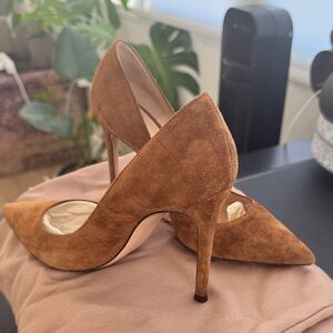 Gianvitto Rossi Brown Suede Pumps
